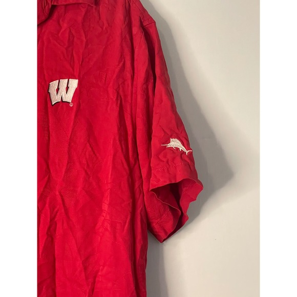 Tommy Bahama Red Silk Wisconsin Badgers Hawaiian Shirt Men's S/P - Picture 3 of 8